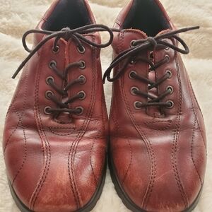 Ecco Women's Burgundy Leather Lace-Up Shoes Size 37